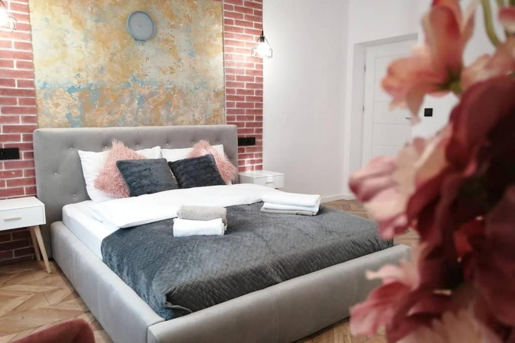 Apartament Lucy - Scisle Centrum Czestochowy Częstochowa Eksteriør billede