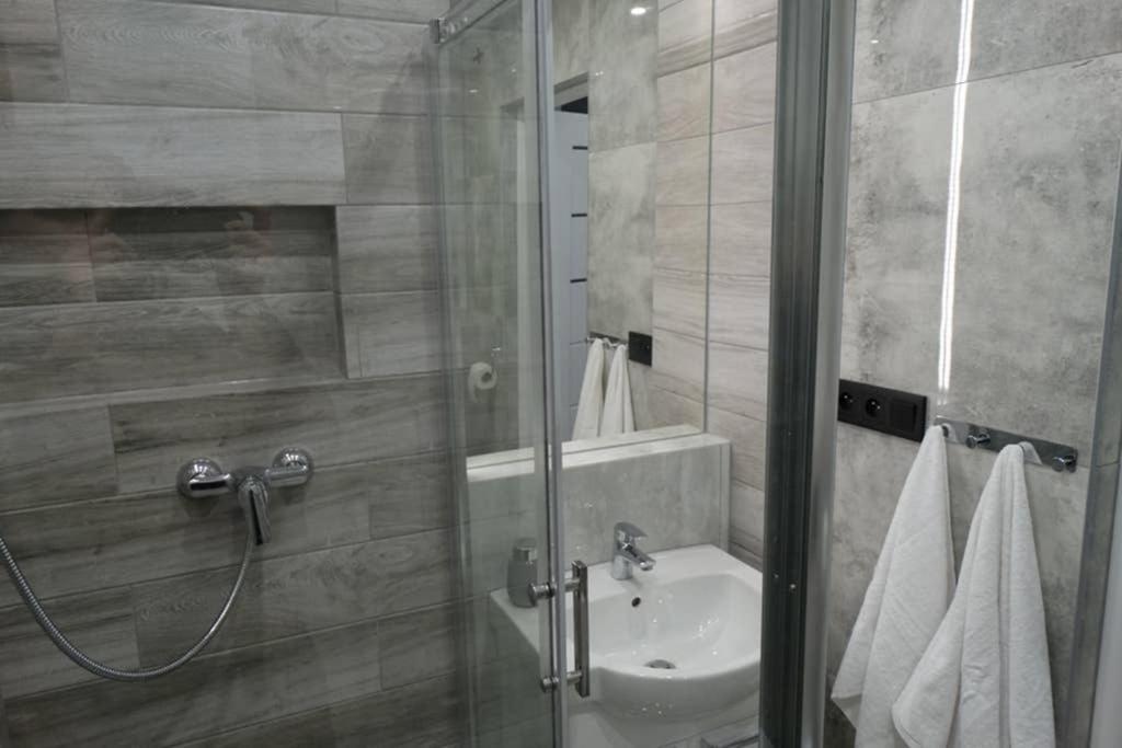 Apartament Lucy - Scisle Centrum Czestochowy Częstochowa Eksteriør billede